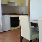 Sunset Apartment *